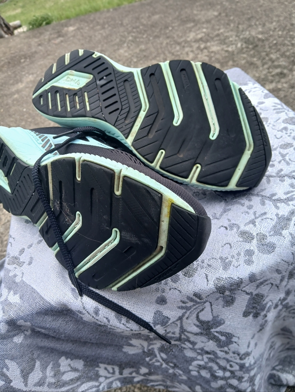 💗Brooks Women's Size 9 Black and Aqua/Lite Blue Running Sneakers - Picture 10 of 10